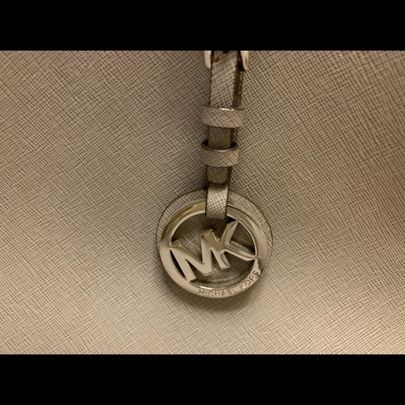 Michael Kors Handbag - Picture 6 of 8